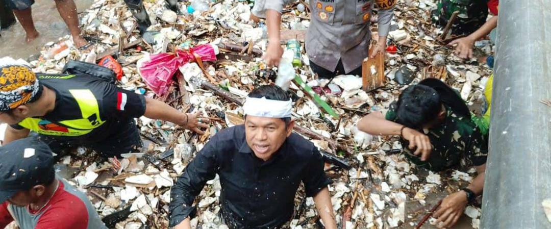 Hutan Gundul, Sampah Rumah Tangga, dan Jembatan Tak Sesuai Jadi Biang Banjir Bandang di Sukabumi